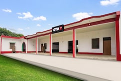 Hotel O Siddhi Vinayak Farms, Hathras