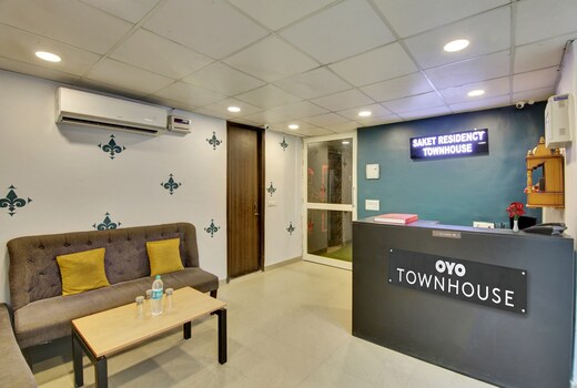 Super OYO Townhouse Saket Residency Near Saket Metro Delhi