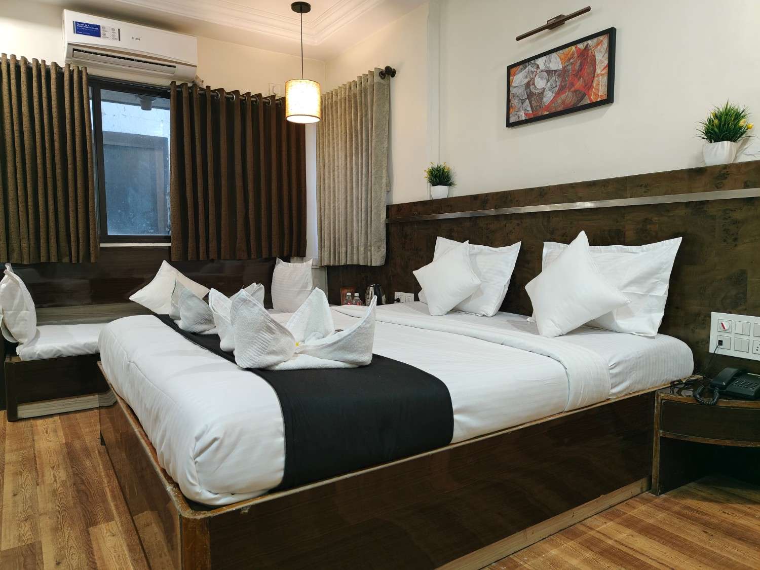 Hotel Park Inn Shirdi - ( 100 Meter From Sai Samadhi Temple ) 5