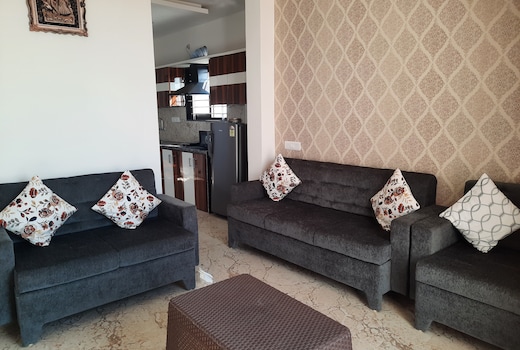 Staeg Cozy Penthouse 2BHK