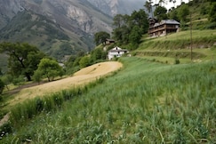 Aurum Valley Premium Duplex in Tirthan by Homeyhuts, Jibhi