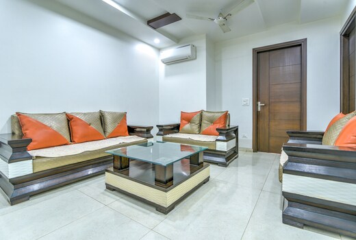 B Kalkaji | Entire 3 BHK Apartment