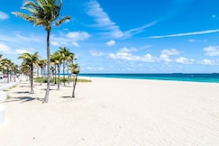 Holiday Inn Express & Suites Fort Lauderdale Airport South, Broward