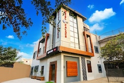 Hotel O by OYO NLT Palace, Lucknow