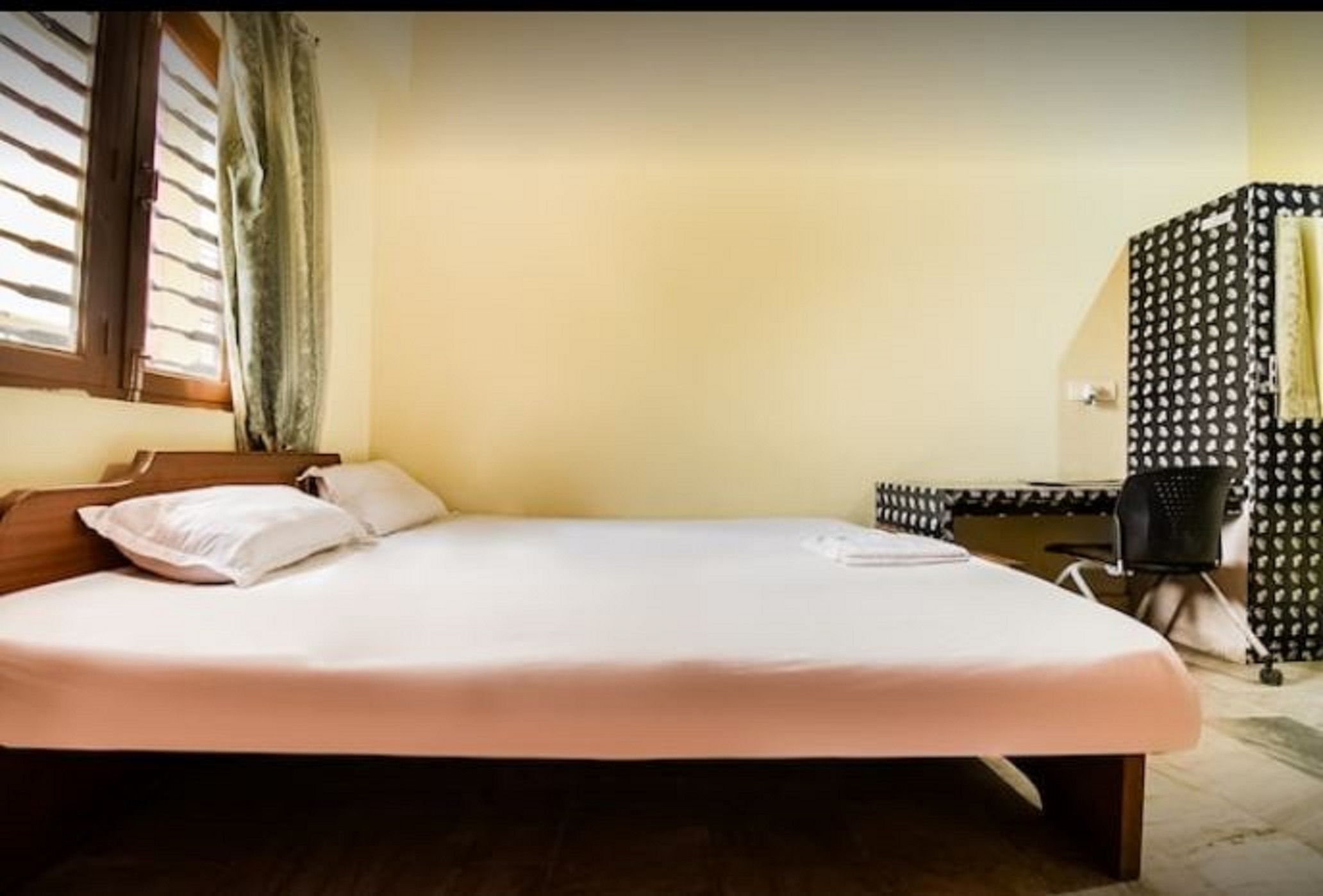 Hotel Vaibhav - Tap to explore photos