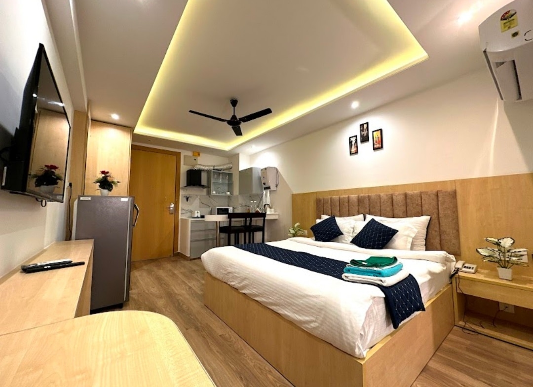 VOGUE VISTA STUDIO APARTMENT - Tap to explore photos