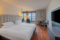 Hilton Stockholm Slussen, Jarfalla