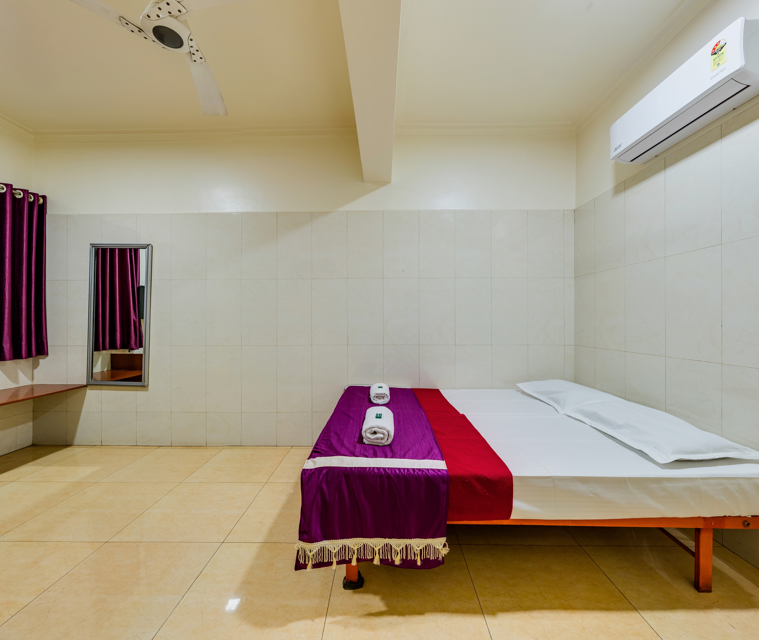 HOTEL PRAKASH REGENCY - Tap to explore photos