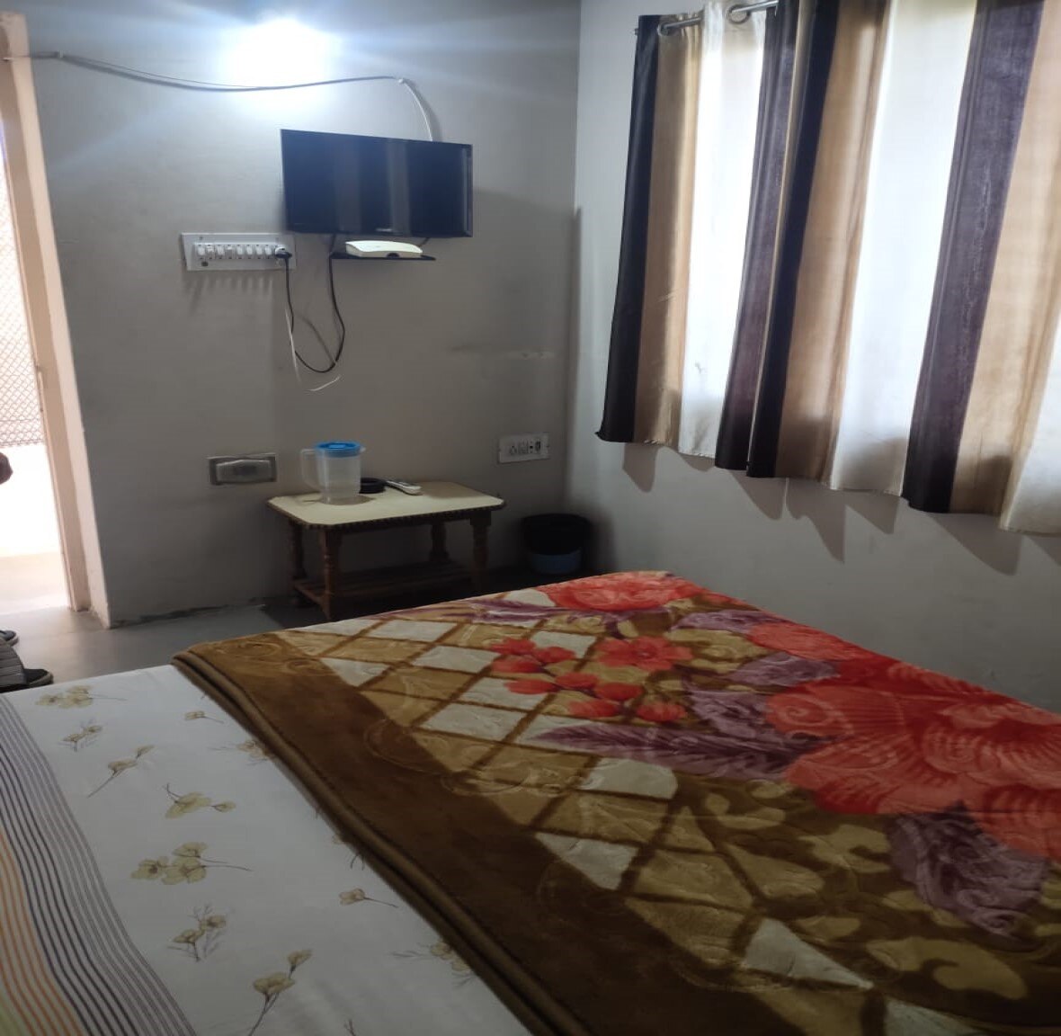 Radha Krishna Guest House - Tap to explore photos