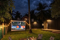 Coconut Grove Ecostay Stay with Pool Cinema & BBQ, Maddur