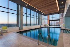 Holiday Inn & Suites MONTREAL CENTRE-VILLE OUEST, Montreal