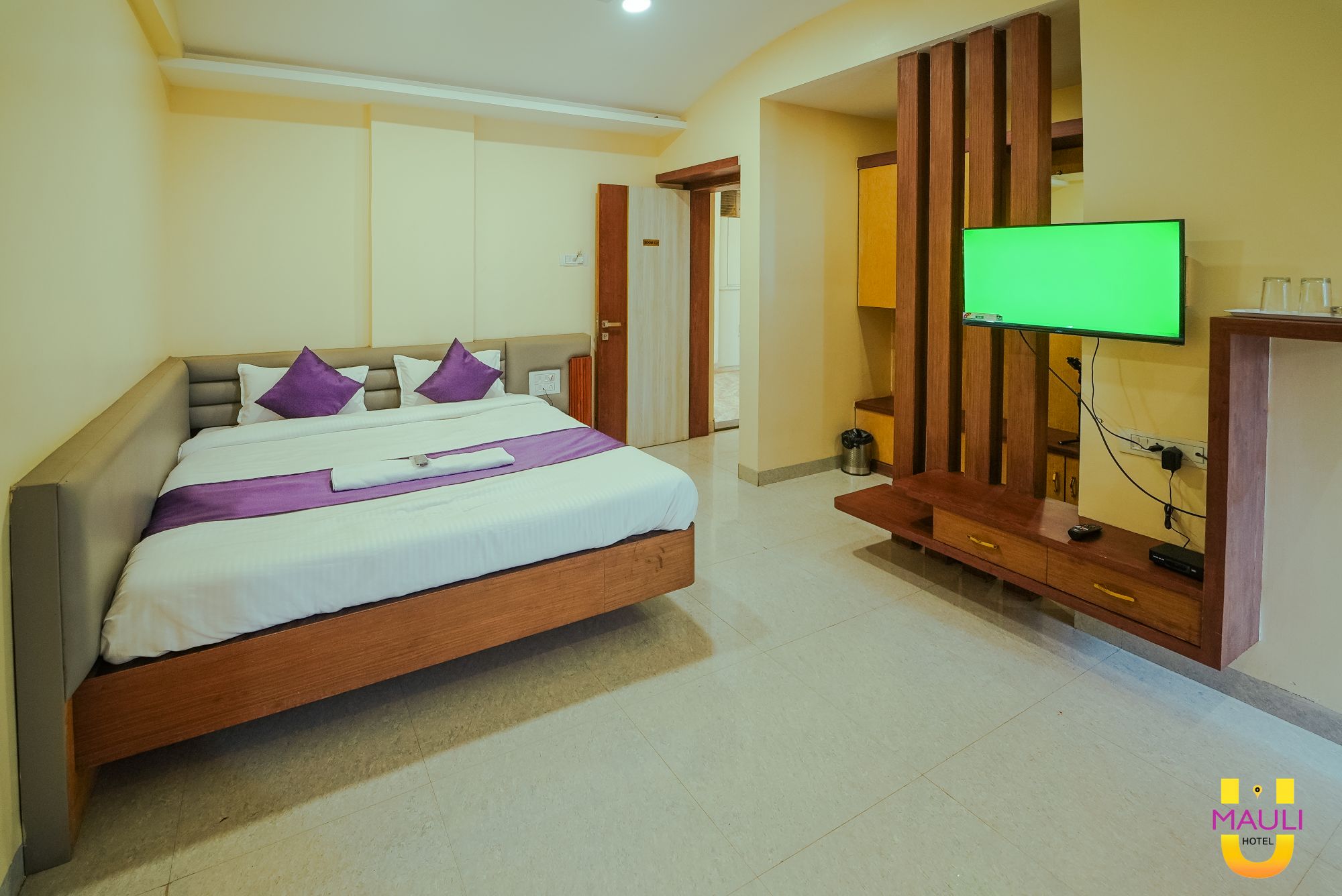 Deluxe AC Room 1