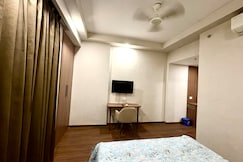 Skyline Safe Stay, Delhi