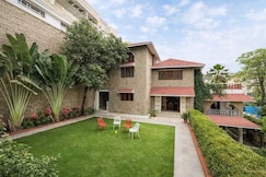 Deccan Staycation Elegant  3BHK AC Villa with Lawn BanjaraHills, Hyderabad