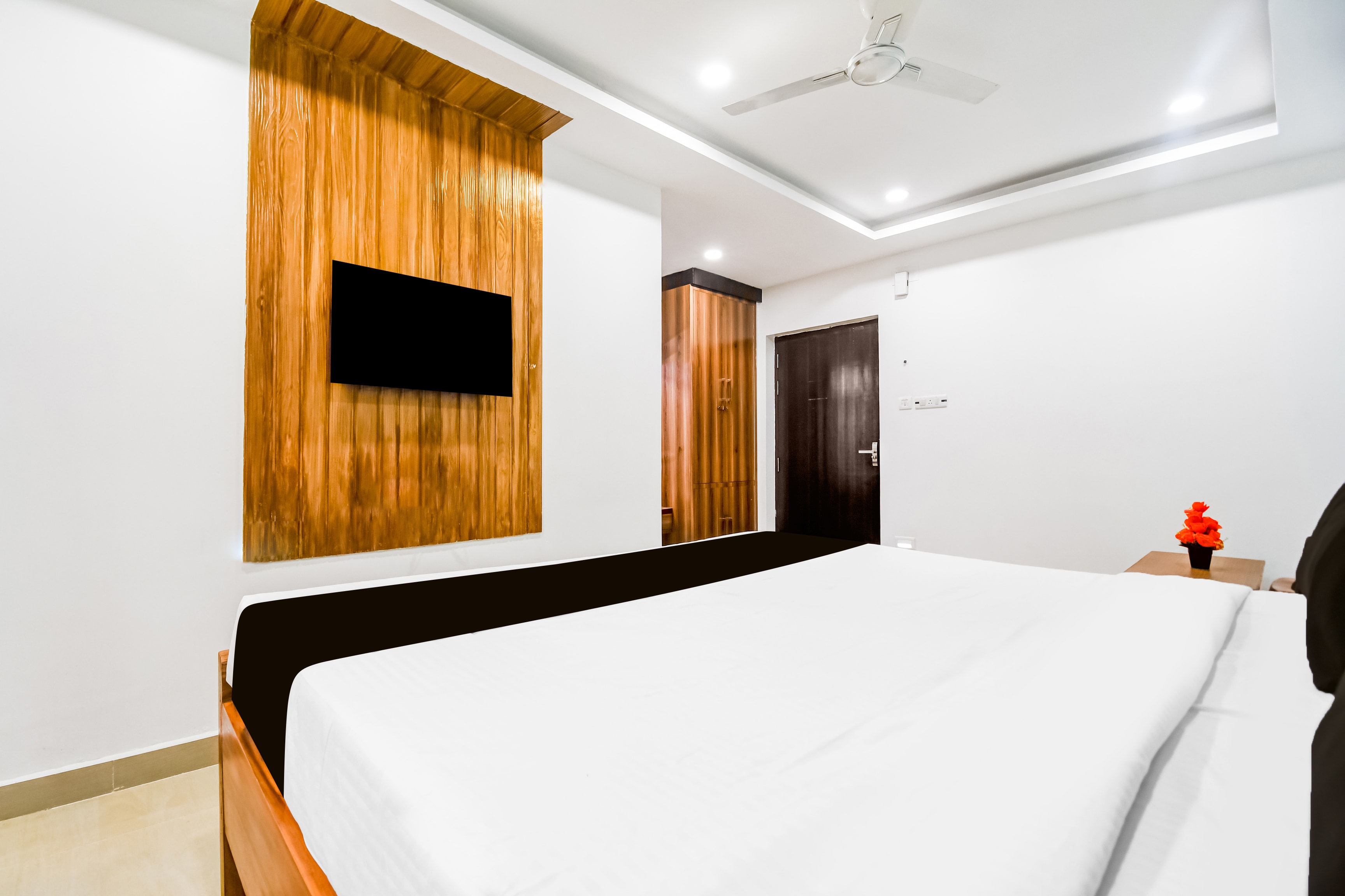 Hotel O KK A1 Guest House - Tap to explore photos