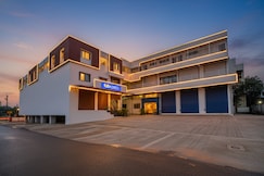 FabHotel Sai Charan, Ahmednagar