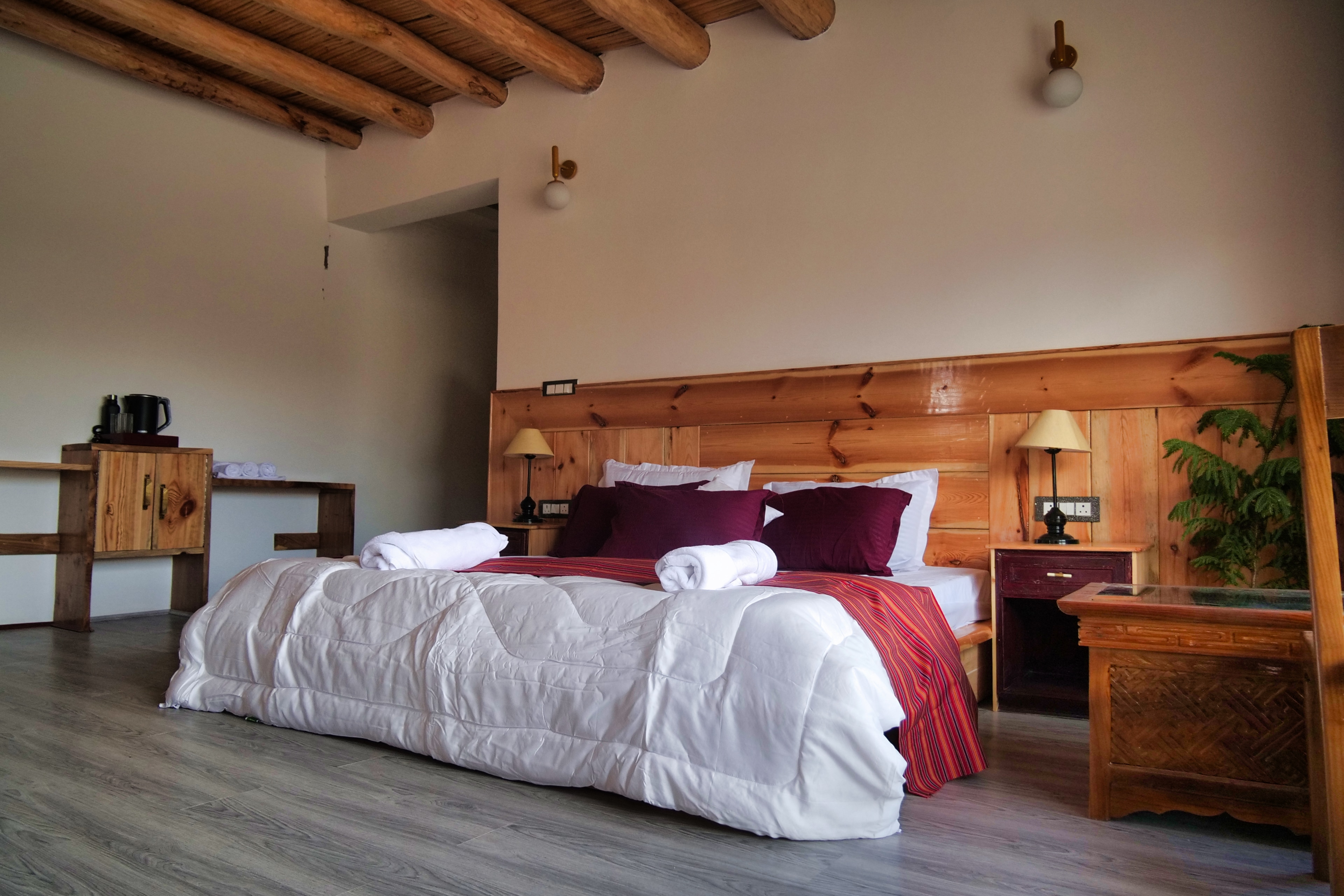 The hermit Homestay - Tap to explore photos
