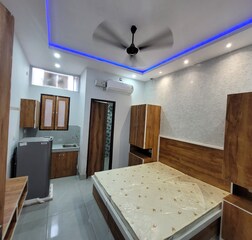 Room No.208