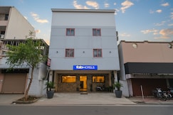 FabHotel VRJ Residency - 500M from Chennai Trade Center, Chennai