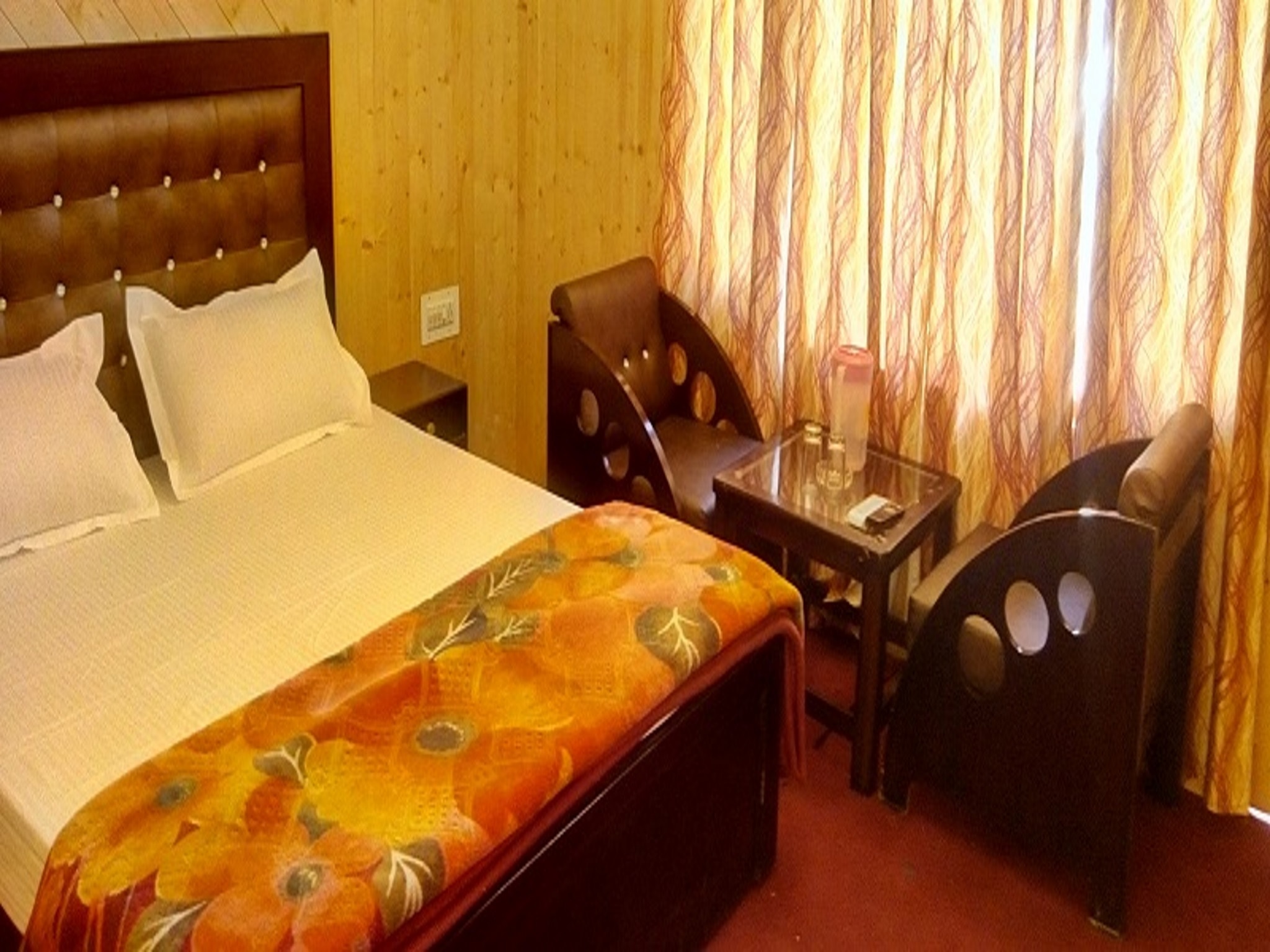 Kashyap Hotel - Tap to explore photos