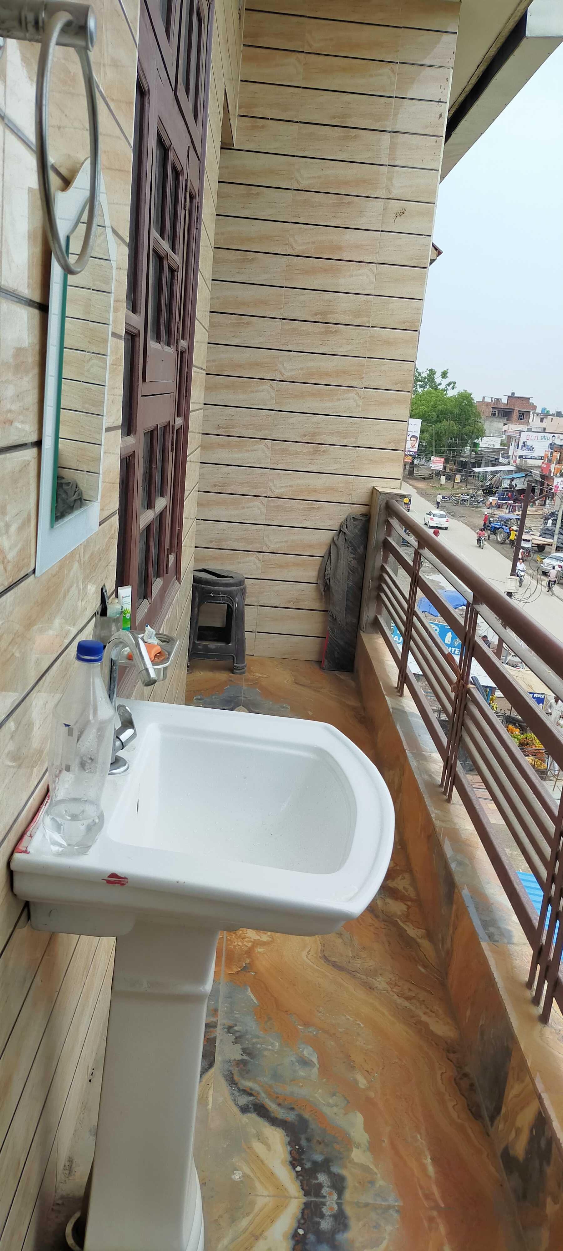 Hotel O POP Deoband - Tap to explore photos
