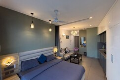 The nook on supernova (11pm-6pm), Noida