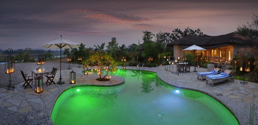 Barahi Jungle Lodge - Tap to explore photos