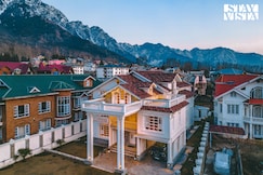 StayVista at Midsummer Moon, Srinagar