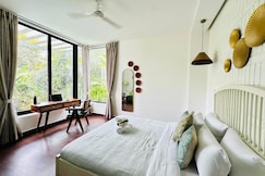 B Shore by evaddo, Goa