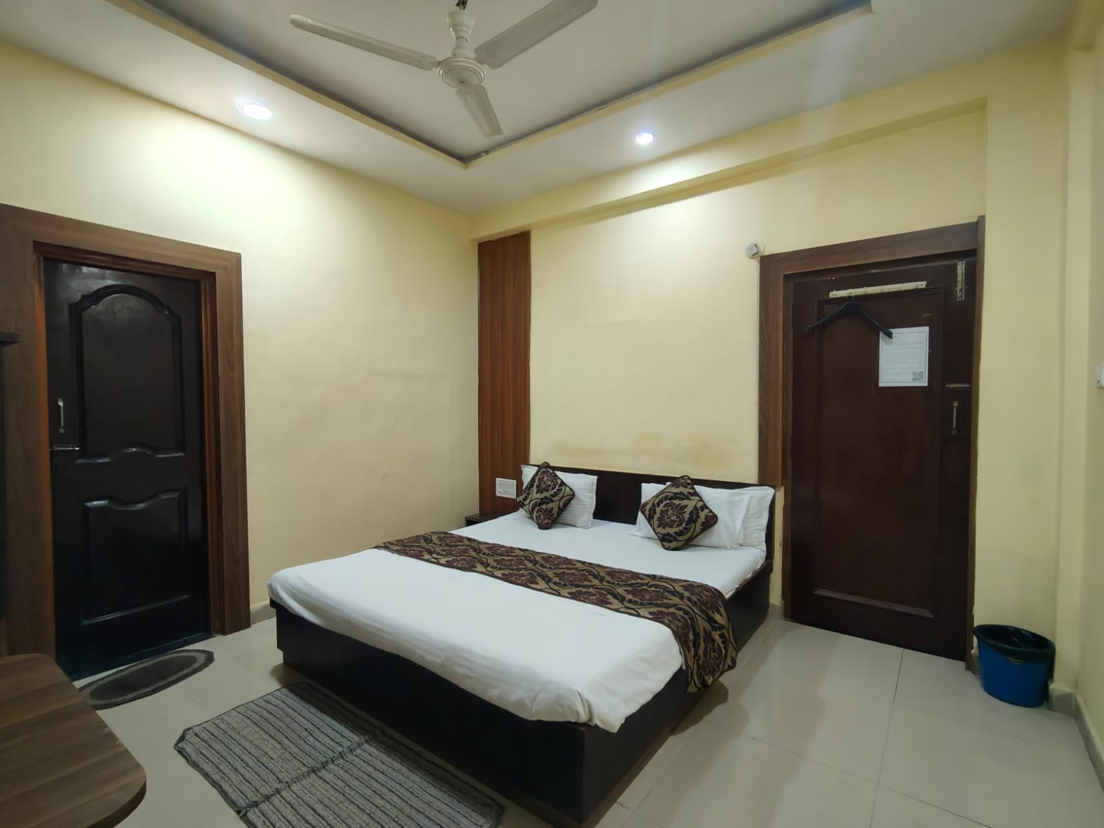 Executive AC Room 1