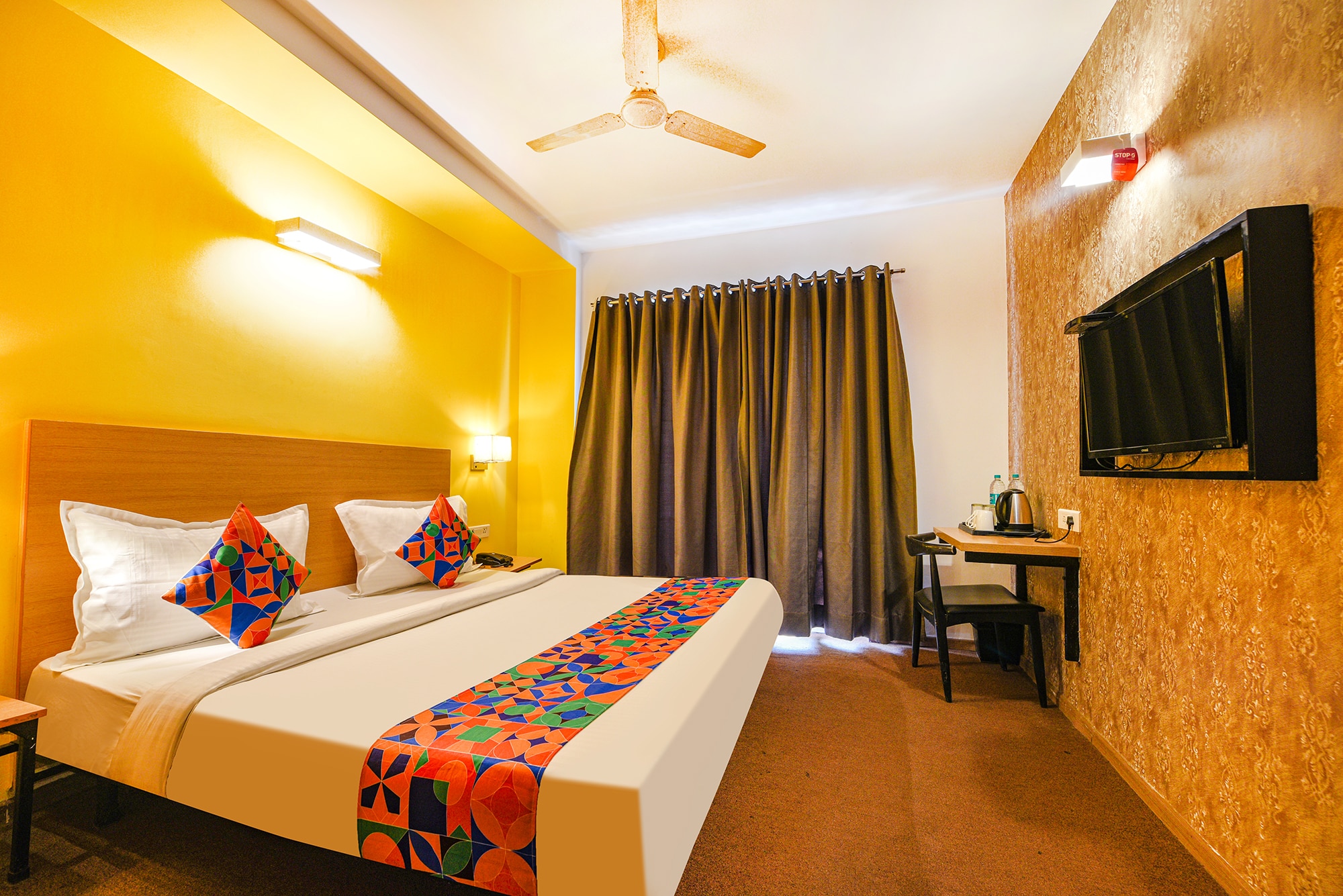 Fabhotel Old Maple Leaf- Golf Course Road & Sector 27 - Tap to explore photos