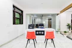 Hotel O Divine Stay, Gurgaon