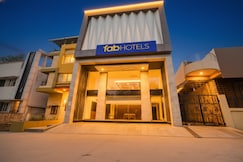 FabHotel Empire, Indore