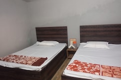 Anaya Guest House & Restaurant, Etah