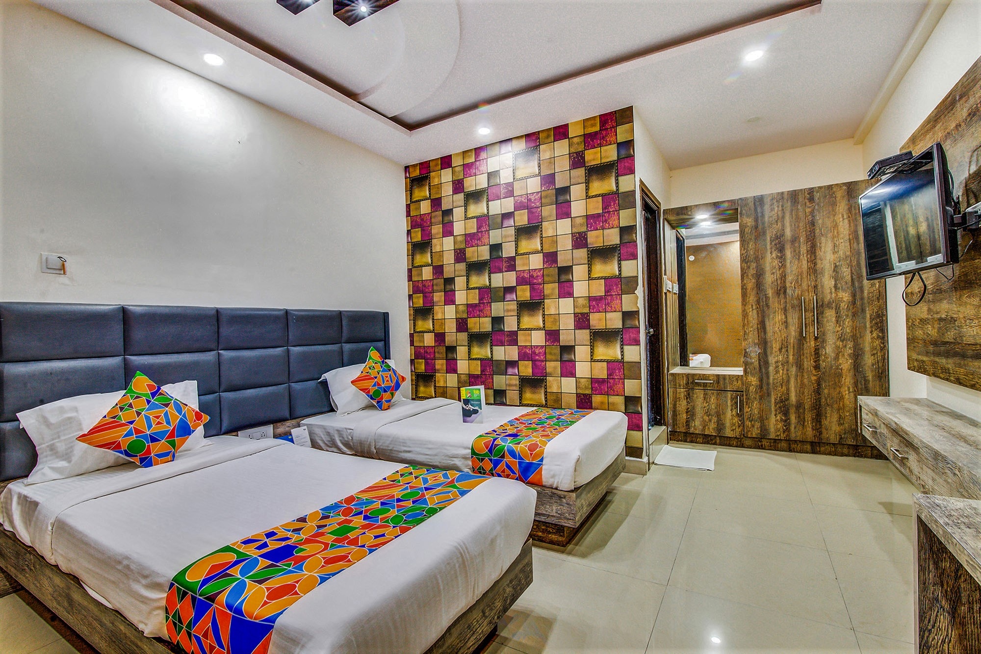 FabExpress Mayuri Residency - Marathahalli - Tap to explore photos