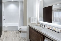 Embassy Suites By Hilton College Station, Freestone