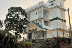 Munnar Crown Fortunara, Munnar