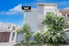 Townhouse Sector 51 Noida Near Metro Station, Noida