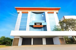 Super Townhouse Ameerpet Balkampet Road, Hyderabad