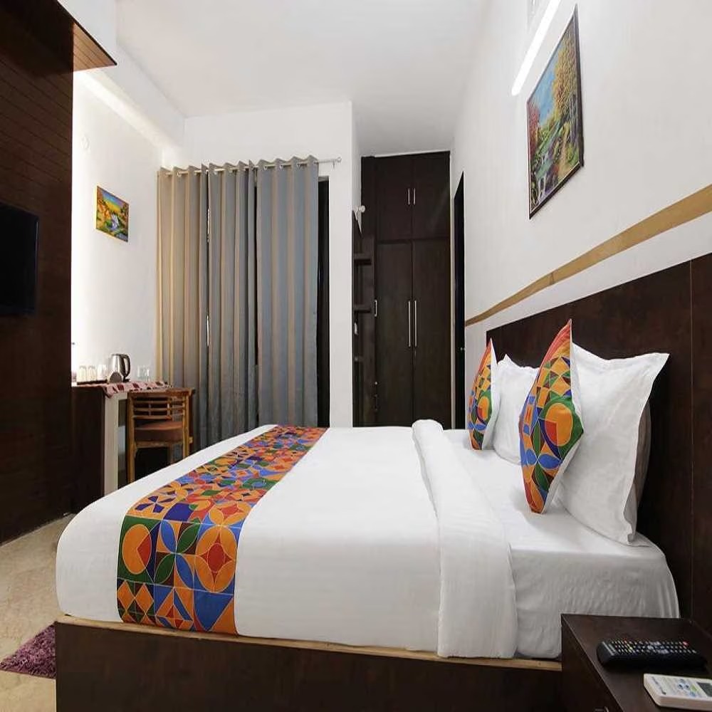 HOTEL VIRAJ - Tap to explore photos