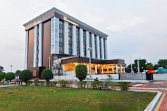 HOTEL GRAND SAROVAR, Paithan