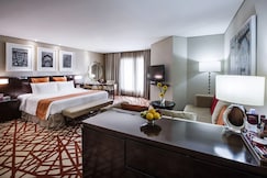 Crowne Plaza Hotel- Dubai Deira, Dubai