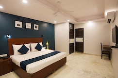 Super HOTEL SILVERKEY NEAR LIC BUILDING MAIN RD KHODA NEXT TO SHYAM OIL, Noida
