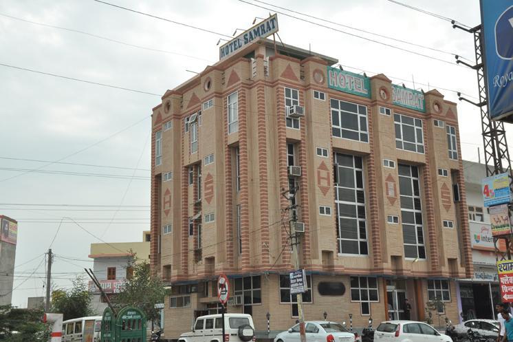 Hotel Samrat - Tap to explore photos