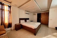 FabHotel The Royal Residency, Delhi