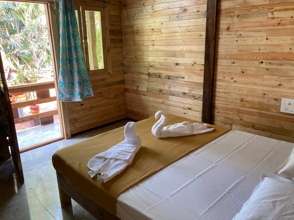 Mauli Wooden Homes & scuba Diving - Tap to explore photos