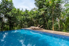 Cottage w pool overlooking Jatayu | Arayaal, Kollam