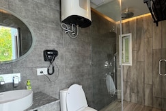 Spiritual Bliss, Noida