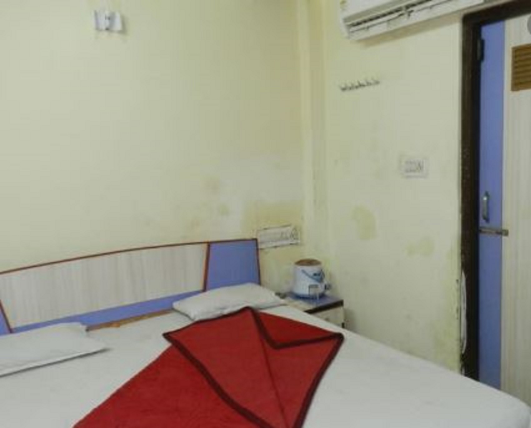 Hotel Kashish Paradise - Tap to explore photos