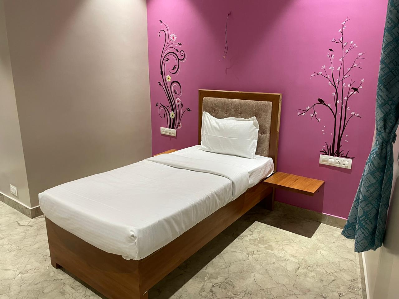 Hotel Sai Mauli 5